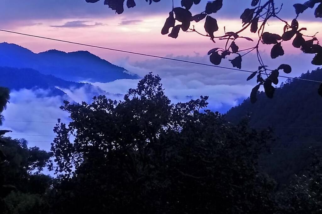 Cabana Con Banera Y Chimeneas En Puesta De Sol El Pacifico Exteriör bild